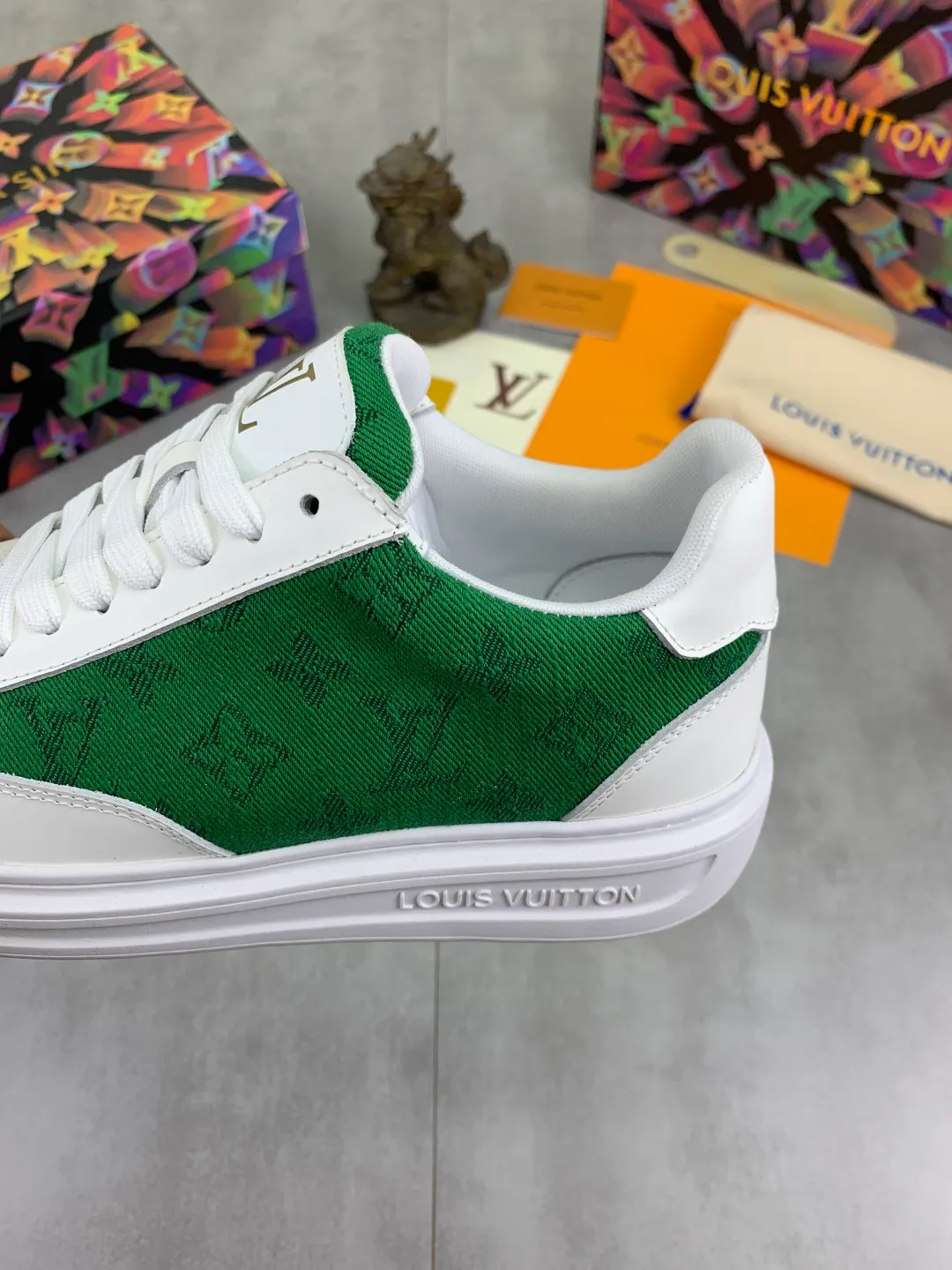Men's men's shoes💰P520💰[New model]🆘High quality cowhide [Louis Vuitton]LV official website latest model🎁casual and fashionable men's shoes👟hot style💥simple and elegant style, exclusive for trendy men. Unique official website latest brand elements👑original decoration, fashionable and generous, the fabric is made of original denim➕comfortable and breathable mesh lining➕cow leather feet ✅The official website specifies wear-resistant casual outsole, the classic model is taken in real life🎬Color: 5⃣️colors available😍Number of codes: 38-44 Full set of packaging